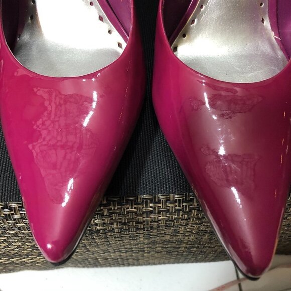 BCBGIRLS FUSCHIA POINTED TOE HEELS 7.5B - Picture 6 of 7